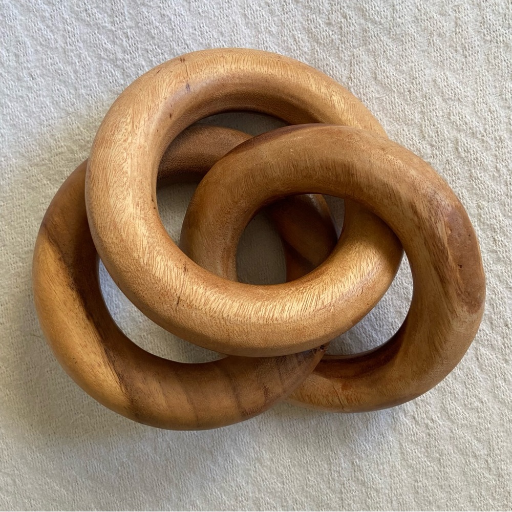 Three Oversized Intertwined Wood Rings Sculpture - Picture 5 of 12